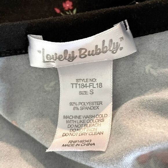 Lovely Bubbly Black Crop Top with Cherries. Size Small. - Picture 3 of 3